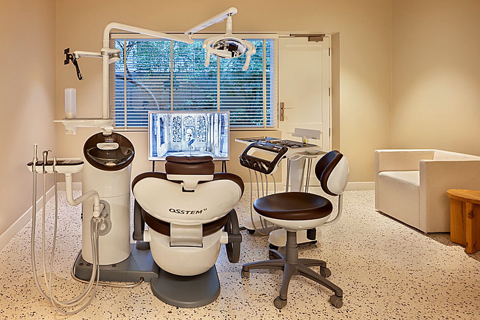 Dr. Tapasya Kapoor Clinic Treatment Room